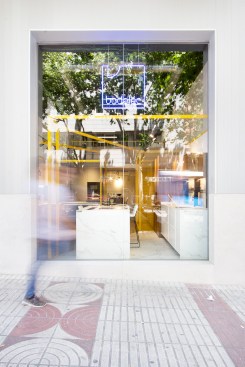 049.BODELEC Reform of a commercial office for a kitchens showroom space 