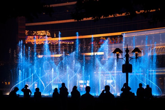 Performance+Lake+at+Wynn+Macau