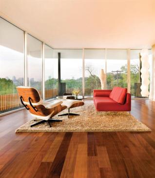 The client requested open, loftlike spaces that can accommodate large parties.