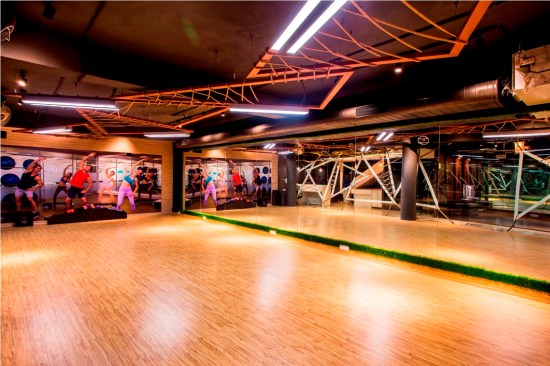  MULTI PURPOSE HALL
Lighter flooring designed to contrast with a darker ceiling and ambient lighting.