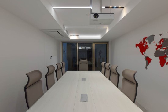 Varesh Building / Arel Architects Group