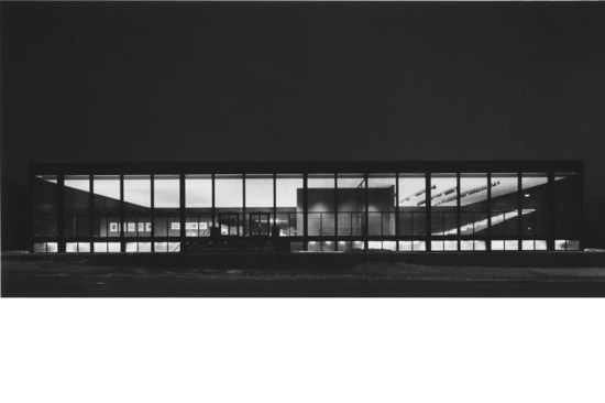 Richard Nickel, Exterior of Saidye Bronfman Centre at Night, 1968. Phyllis Lambert, Architect. Gelatin silver print, Phyllis Lambert fonds, CCA © Richard Nickel. Courtesy of the Richard Nickel Committee, Chicago, Illinois
