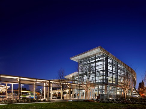 The curved north facade reinforces the symbolism of movement