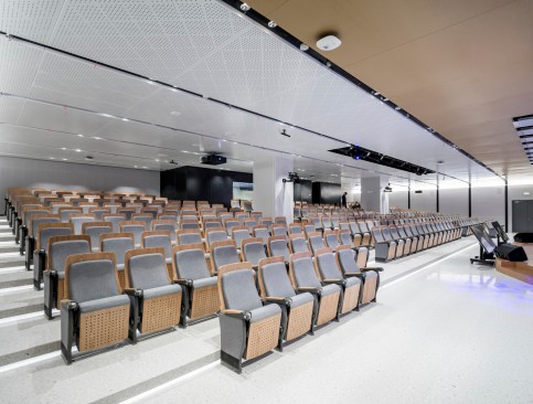 Meeting rooms and presentation spaces of all sizes are placed throughout the building.