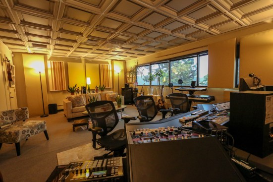Acoustics are critical in a recording studio. A Noise Reduction Coefficient of at least NRC= 0.50 was needed to fine tune the room, and was achieved with Ceilume panels topped with Soniguard itch-free polyester batt insulation.
