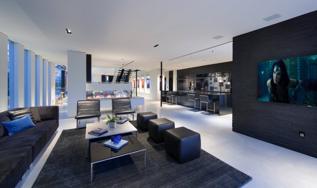 Georgina Avenue Santa Monica modern home open plan family room