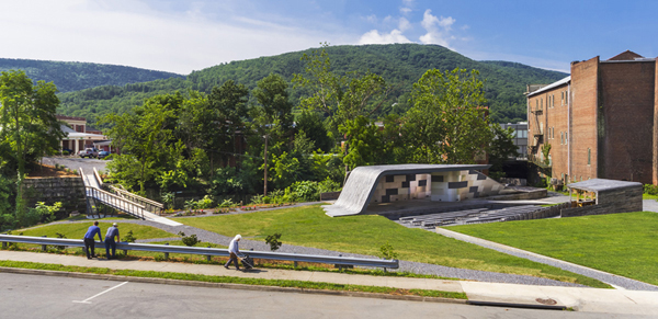 Masonic+Amphitheatre+and+Smith+Creek+Pedestrian+Bridge