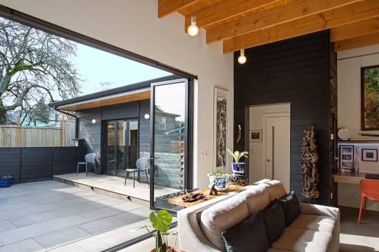 Central Area Backyard Cottage