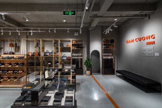 Seating area - First floor