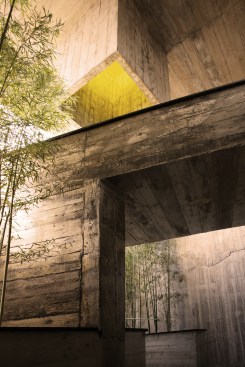 Outdoor Main Entrance Ramp and Yellow Skylight (Photo: Haobo Wei)