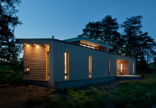 GriD Ridge House_view from southwest