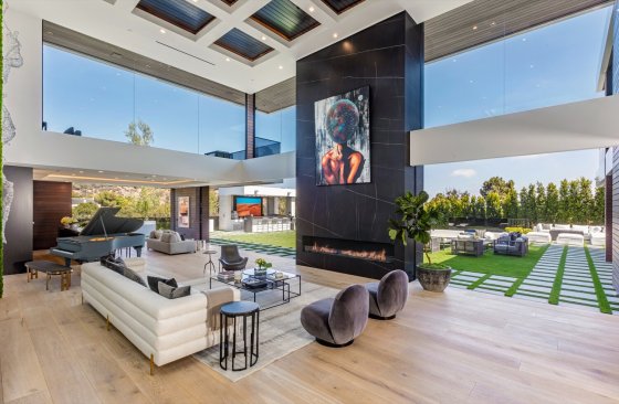 Modern luxury Los Angeles home living room with indoor outdoor design.