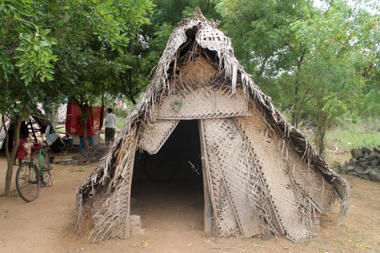 Vivienda resistente a inundaciones y Centro Comunitario y Educativo - Juan Carlos Loyo Arquitectura