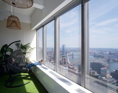 Hidden Oasis Lounge with Brooklyn Bridge panorama