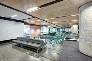 The landmark building balances cost effectiveness with very high
quality finishes including ROCKFON’s ceiling systems throughout its
lobby and offices.