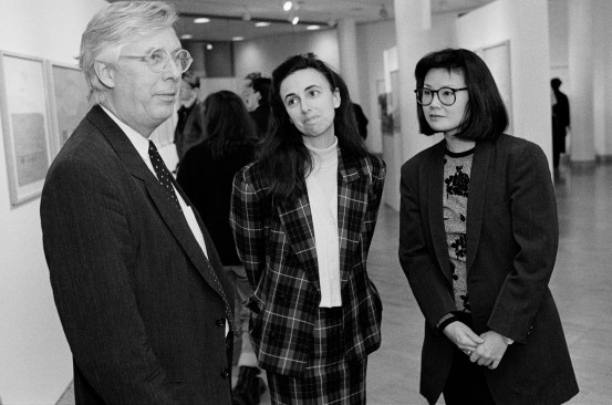 Diane Lewis with Josef Kleihues and Toshiko Mori at the opening of The Cooper Union exhibition "The Museum Projects" in 1989.