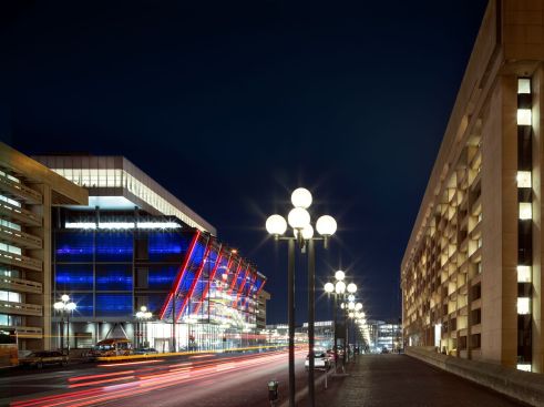 The architectually impactful building draws in visitors and reinvigorates the surrounding plaza area.