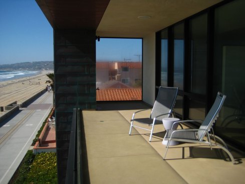 balcony