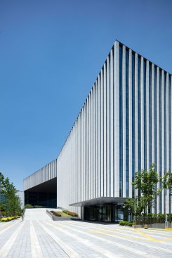 Shanghai Kingboard Centre by Aedas