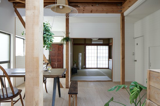 Furnished living and tatami room