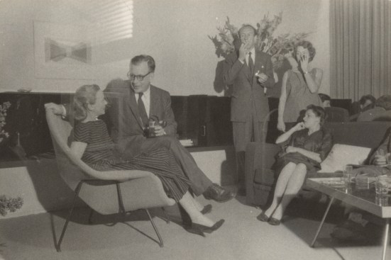 Aline and Eero in a Saarinen-designed Womb Chair, circa the 1950s