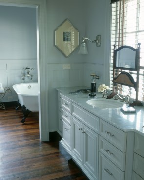 Master Bathroom at Chadsworth Cottage