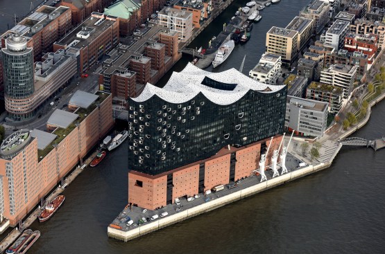 Hamburg ; LUFTBILD Elbphilharmonie in der HafenCity