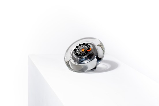 Ettore Sottsass designed this table clock—with a chrome metal base with screen-printed Murano glass body—for Olivetti in 1965. This piece is estimated to sell for €10,000 to €15,000 ($11,542 to $17,313).