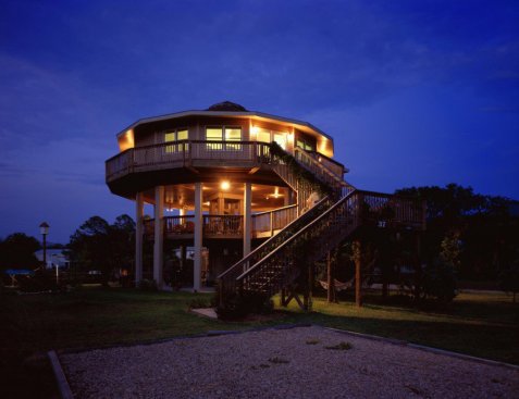 image via Deltec Homes