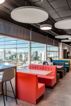 Willis Towers Watson Latin America Headquarters by Perkins and Will