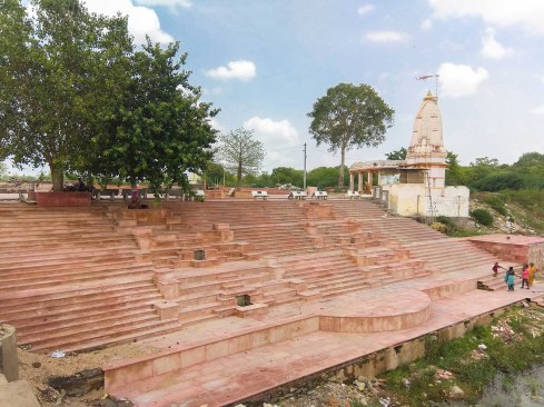 the transition from the land to wate