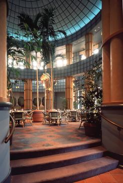 Swan+Hotel+interior.