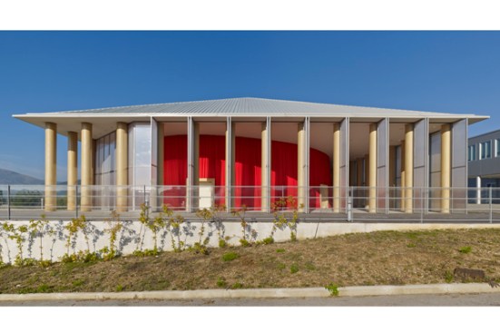 Paper+Concert+Hall%2c+L%27aquila%2c+Italy%2c+by+Shigeru+Ban+Architects