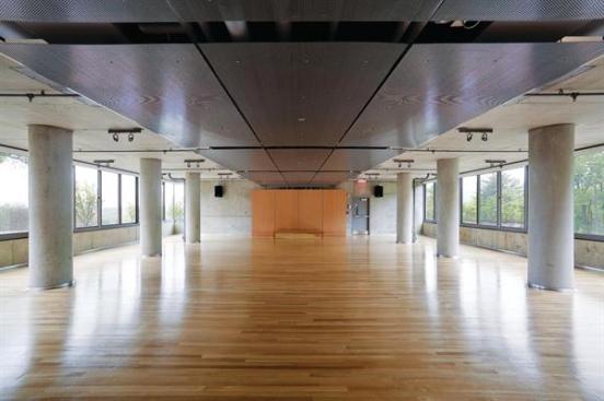 Visitors spend most of their time in the yoga studio and meeting room on the ground floor, which has a sprung wood floor