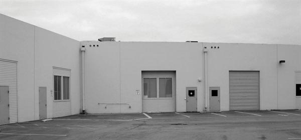 While Lucas' company is known for creating drama on screen, its offices didn-t exactly live up to this standard. The three original structures were featureless, tilt-up concrete warehouse buildings sitting in the middle of a sea of parking lot. Inside, the greatest highlights were the artistic scrawlings on the walls. 'It was an archaeological dig,' says RMW director of architectural design Stephan Ciulla. 'We found remains from before Star Wars. Years of posters and storyboards and characters. It looked like a fraternity house: There were posters on the wall and a lot of graffiti that the CG guys had left behind-glitter pen sketches on concrete walls.-
