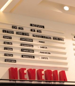 Neveria Roxy  - German Velasco Arquitectos