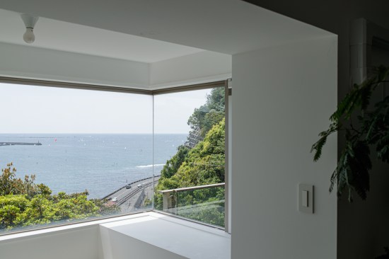 The niche and the view