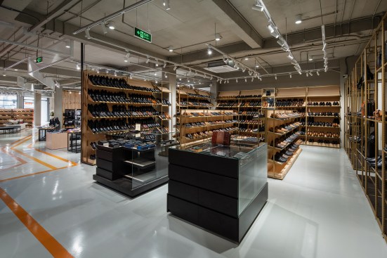 European shoes - First floor