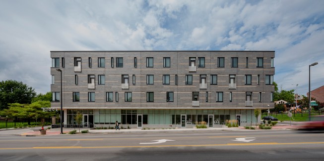 The community-centric ground floor spaces and linear patio increase connectivity to Independence Park, to the west of the building, and provide a sense of "front porch" to the building.