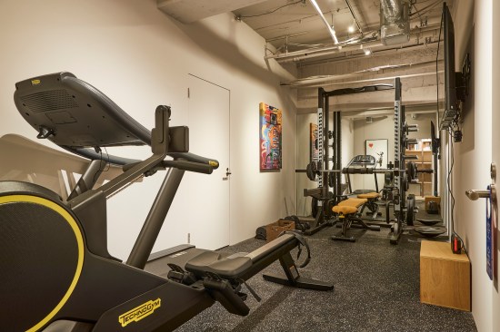 Small gym room to relax during work