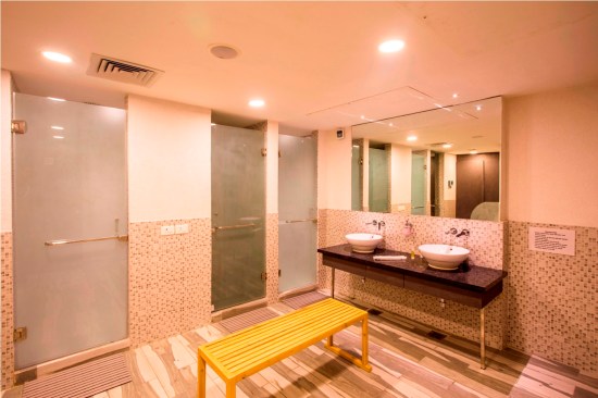 SPA AND LOCKER ROOMS
Subtle interiors to enhance the overall look based on an international format