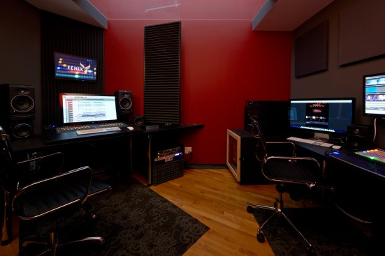 5.	Fenix Control Room 