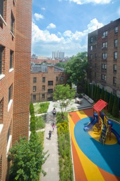 view+of+courtyard+%26+recreation+area
