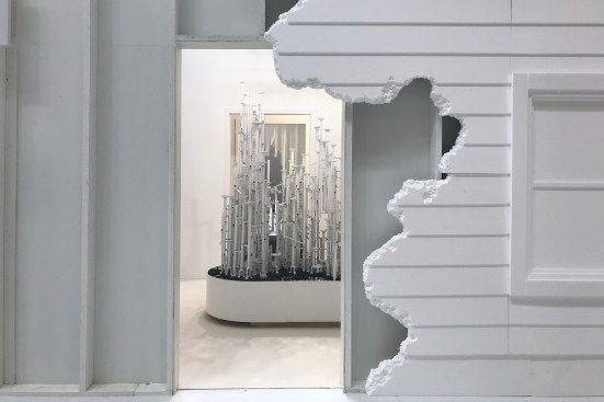 "Marble Run" seen through an exposed side of the single-family house