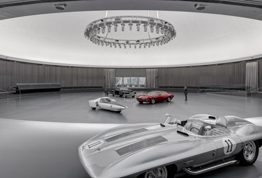 The renovated dome features a new lighting ring with 112 LED fixtures as well as new luminaires in the dome ceiling and perimeter soffit.
