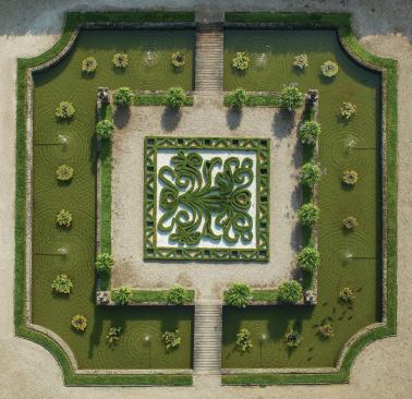The Grosser Garten, which extends south of the palace, includes the Inselgarten.