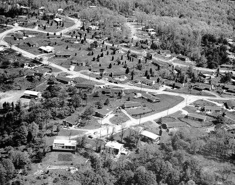 Hollin Hills (1953)