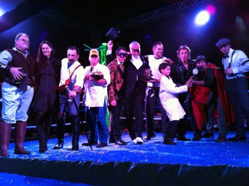 The participants in the Autodesk IDEAS Cage Match mugged for a group photo.