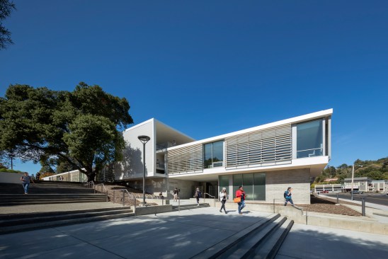 College of Marin, Kentfield, California
Architects - Mark Cavagnero Associates / TLCD