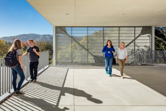 College of Marin, Kentfield, California
Architects - Mark Cavagnero Associates / TLCD